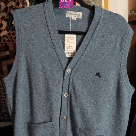 173- NWT Burberrys 100% wool vest, youth L, mens S - Picture 2 of 10
